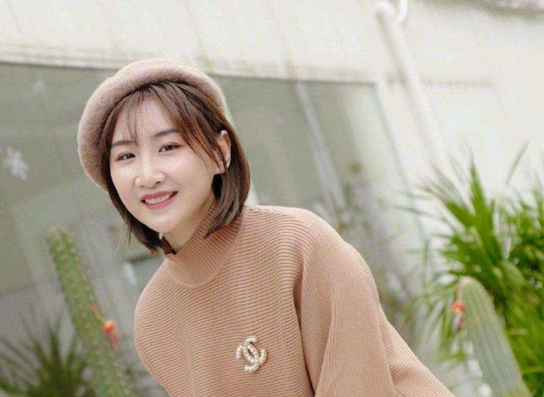 一个男孩跳水失败听到一个男孩跳水失败的消息，我感到非常遗憾和担忧。跳水是一项高风险的运动，需要高度的技巧和专注力。如果发生意外，可能会导致严重的伤害甚至危及生命。
