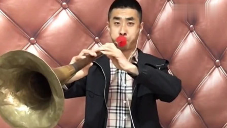 有个男的吹唢呐歌曲很出名的有个男的吹唢呐歌曲走红，成为众人瞩目的焦点——探寻唢呐音乐的魅力与传奇人物故事